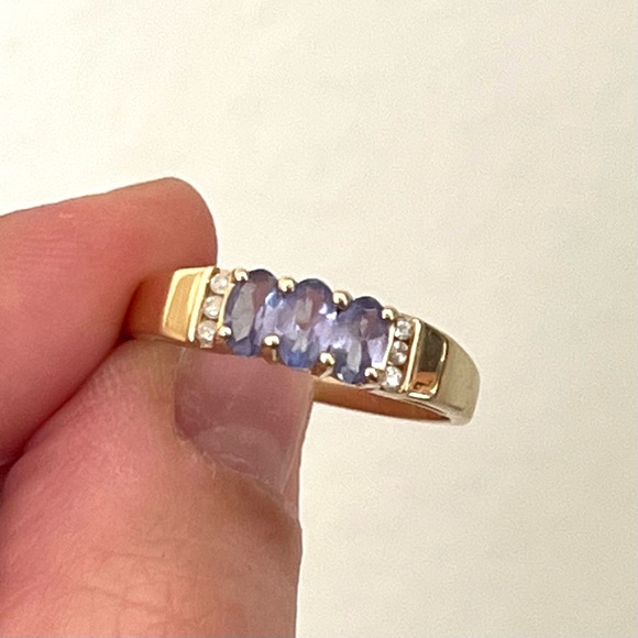 14k Solid Yellow Gold Amethyst Diamond Ring Sz 7 - Picture 2 of 6